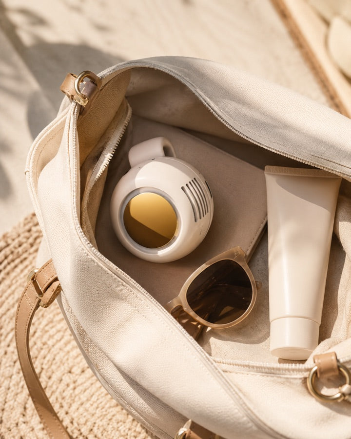 Compact, léger et facile à emporter avec les essentiels de l’été.