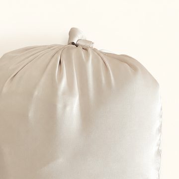 Détail de fermeture et couture de la pochette
