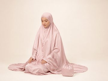 Couverture en position assise avec Niyara